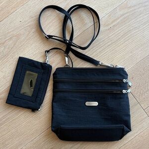 🦄 Baggallini Black Adjustable Bag with matching pouch